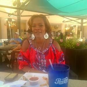 Meet your Posher, Monica